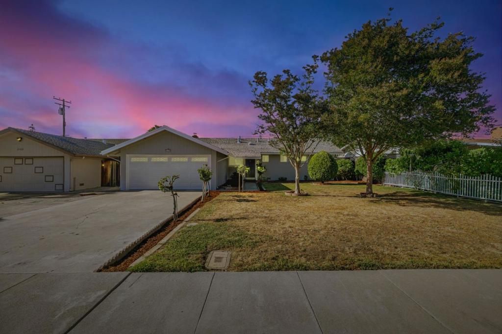 listing image 130721519729619494021