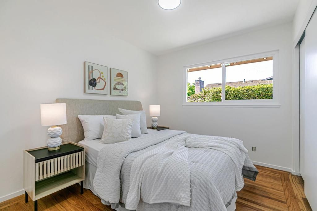listing image 130721651126384641717