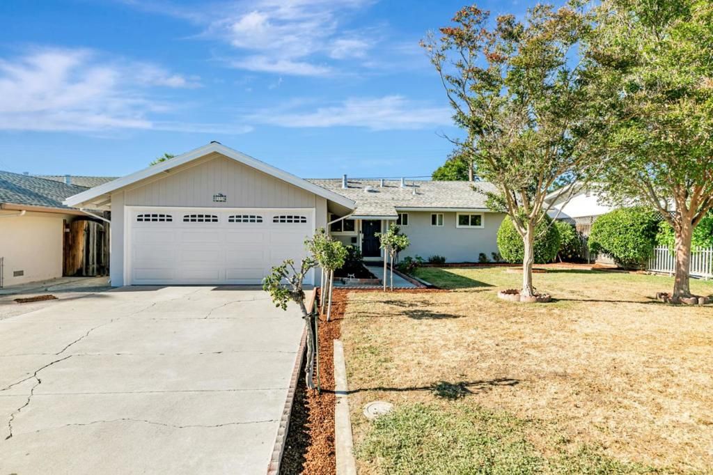 listing image 130726800862285982252