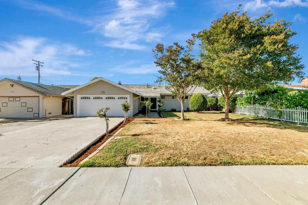 listing image 130720020278172380683