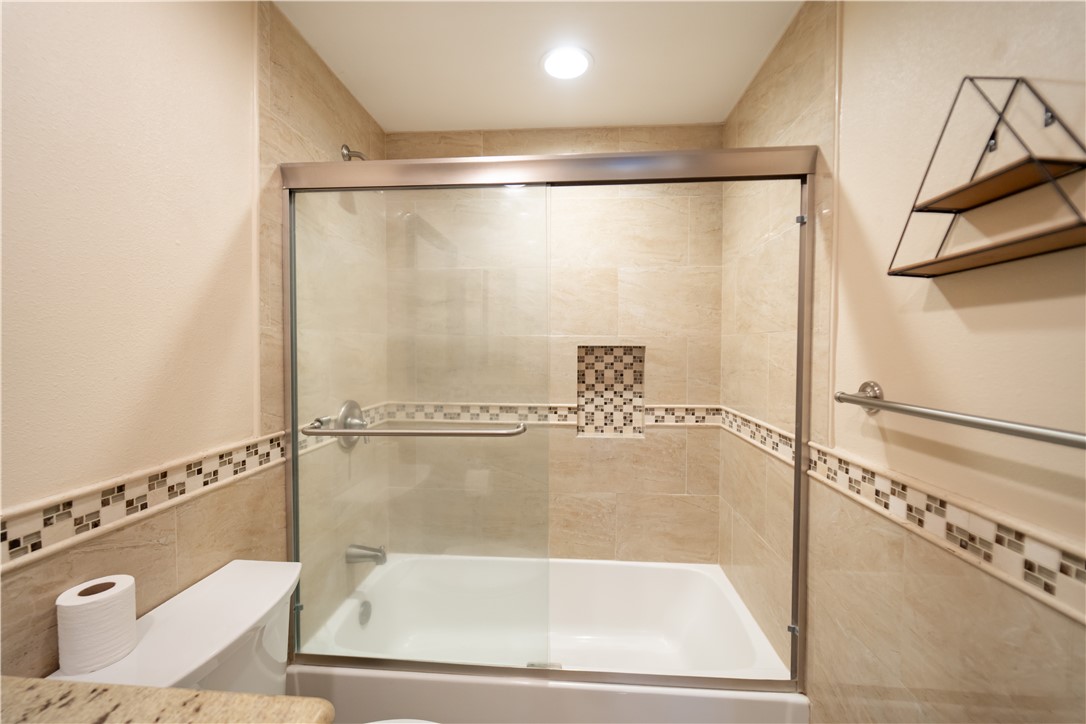 Tustin Meadows (TM) - Residential Lease