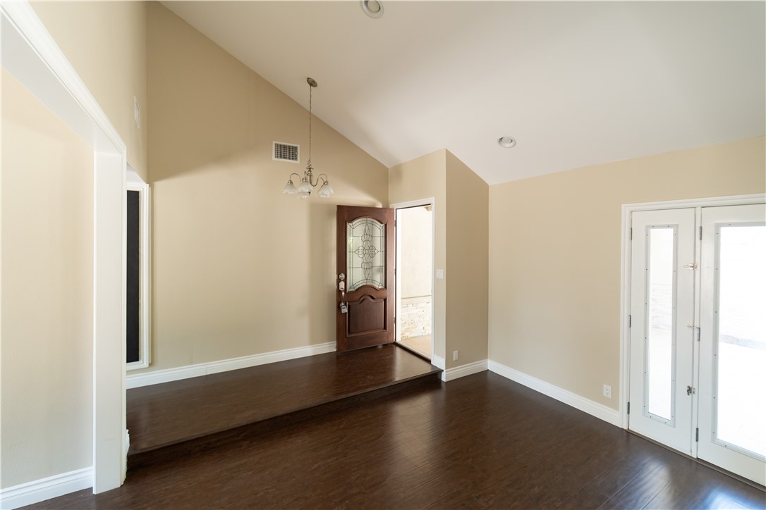 Tustin Meadows (TM) - Residential Lease