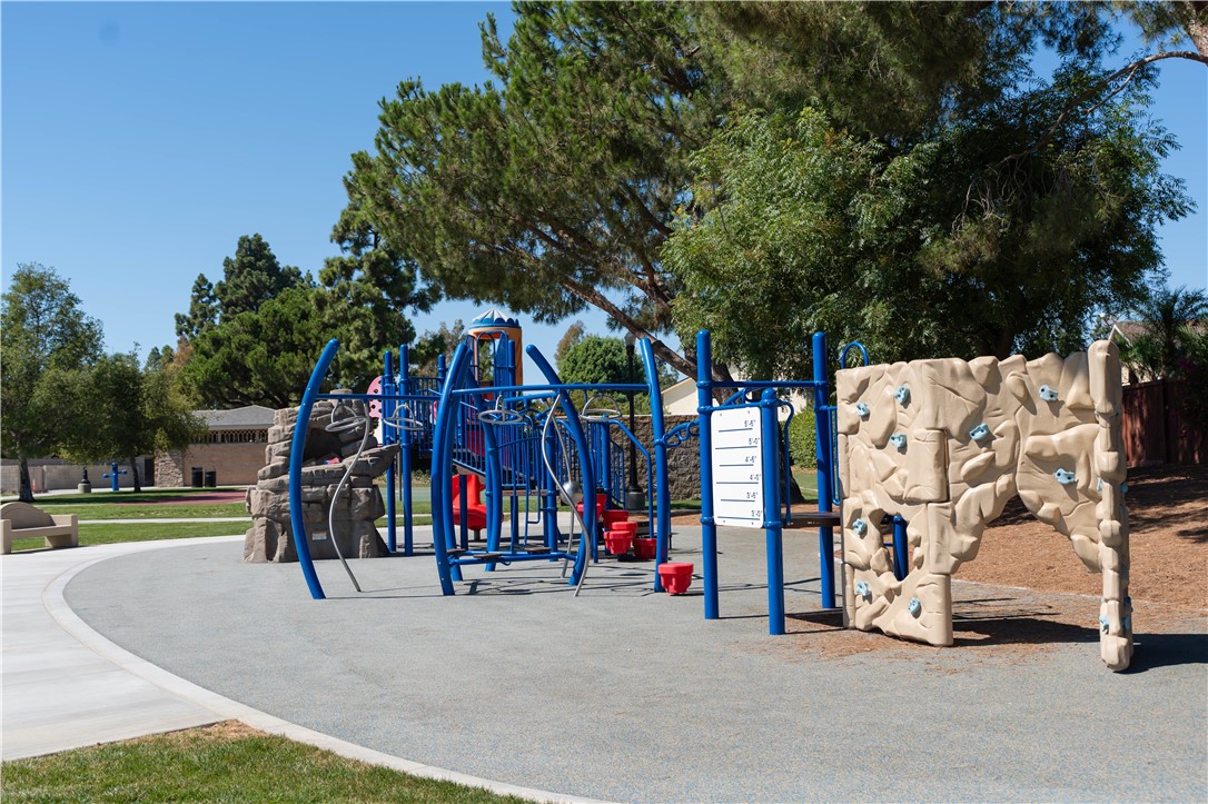 Tustin Meadows (TM) - Residential Lease