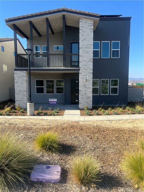 27334 Creekwood Lane Valencia CA 91381