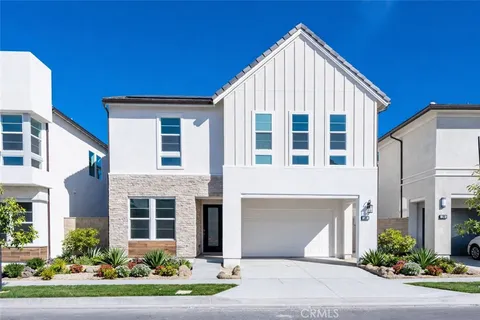 MLS: OC26098407