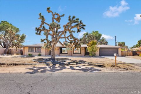 Photo of 20357 Ituma Rd, Apple Valley, CA 92308 (MLS # IV25247106)