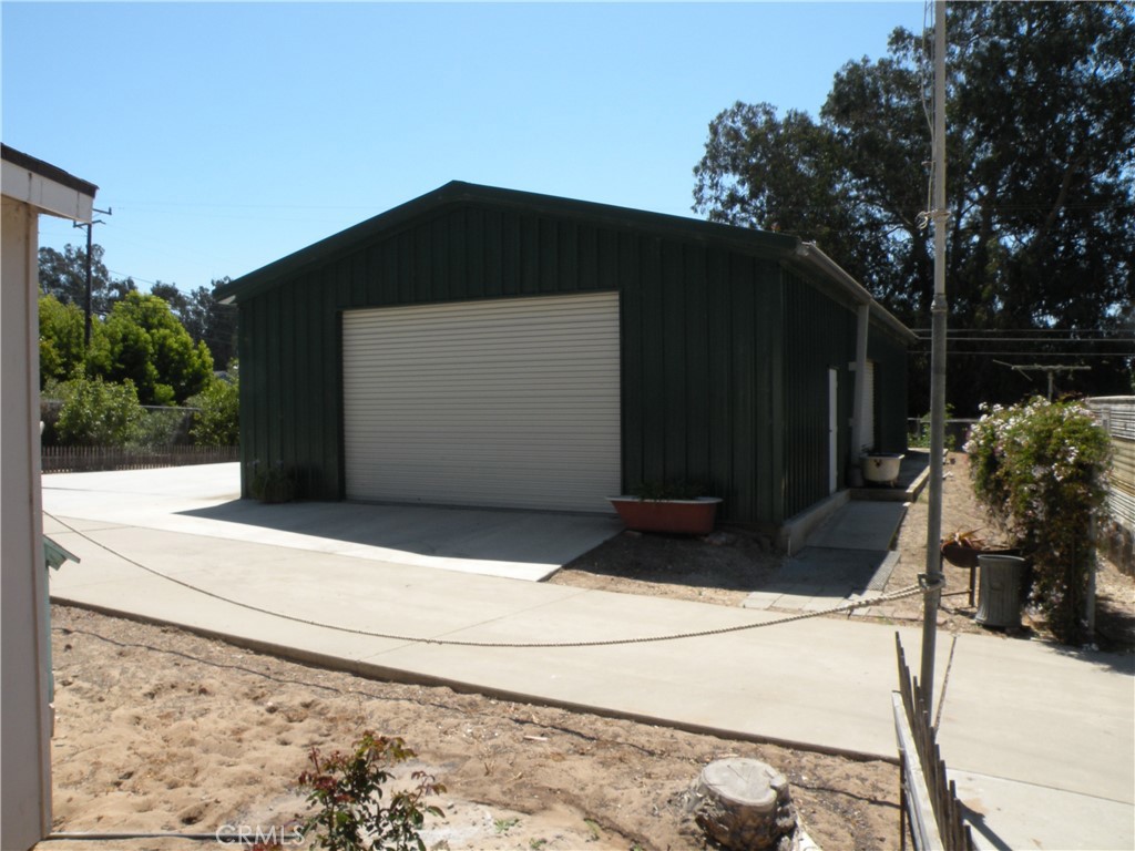 2235 Willow Road
