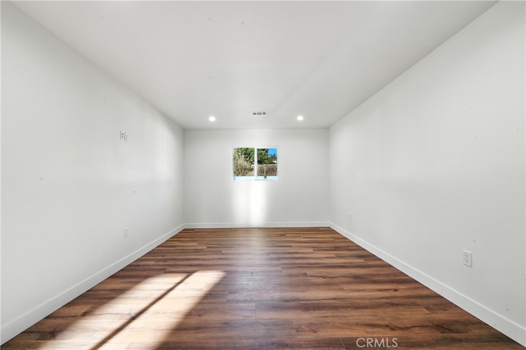 215 E Sierra Madre Avenue