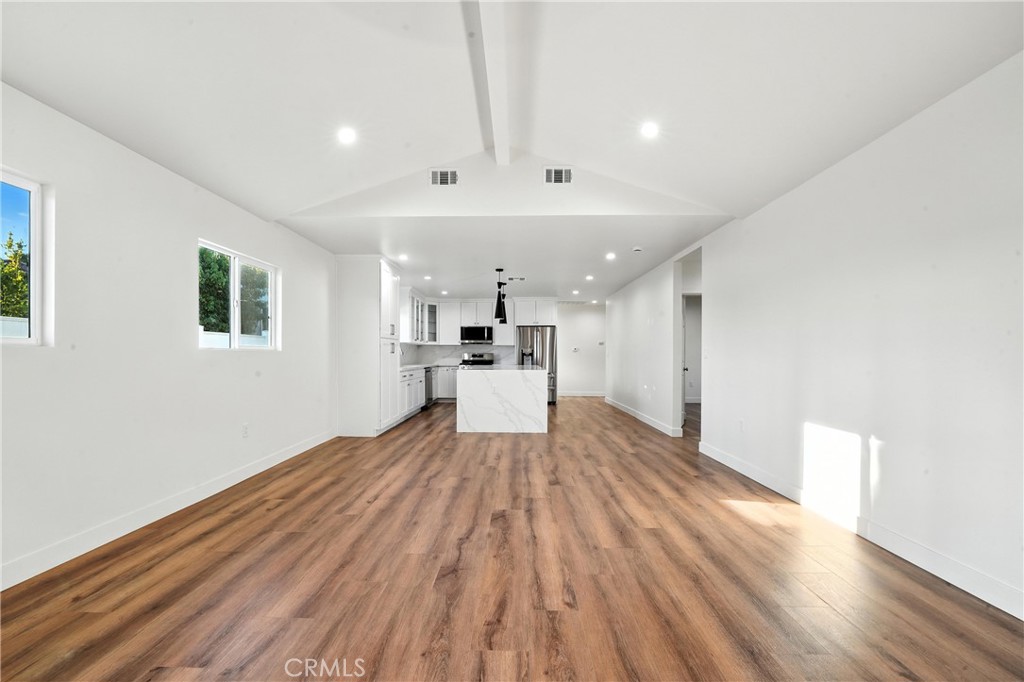 215 E Sierra Madre Avenue