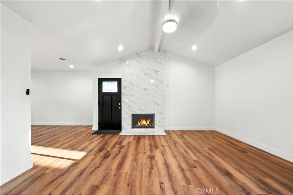 215 E Sierra Madre Avenue