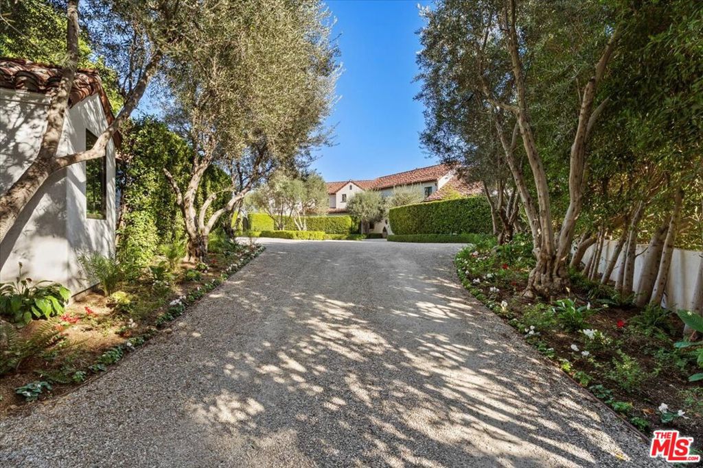 8159 Hollywood Boulevard