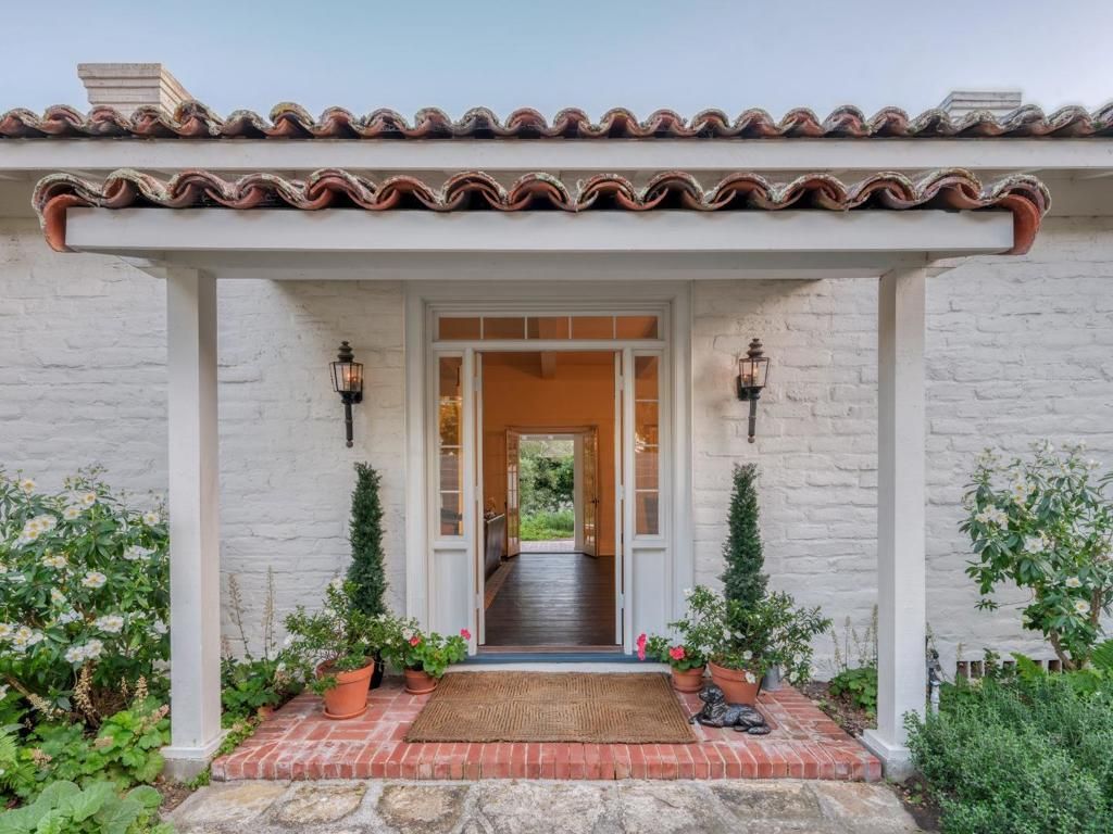 Photo of 150 Littlefield Road, Monterey, CA 93940 (MLS # ML82043282)