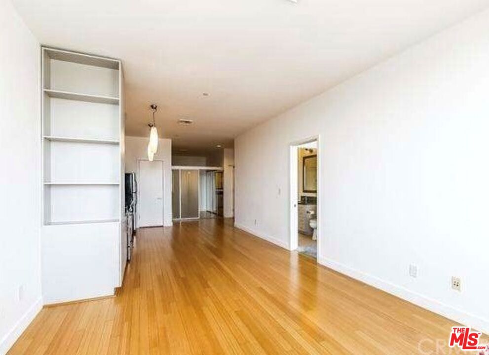 3810 Wilshire Boulevard 908