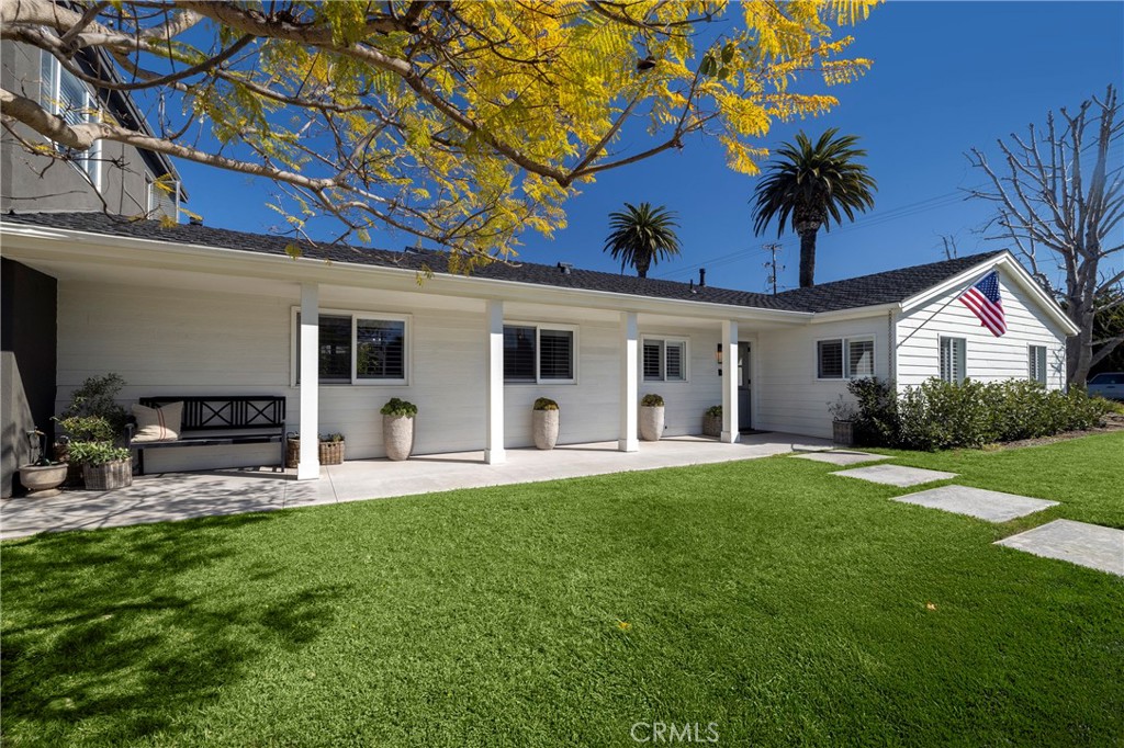 390 Esther Street