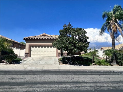 Tiny photo for 2343 Birdie DR, Banning, CA 92220 (MLS # IG26199412)