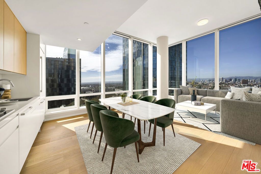 Photo of 877 Francisco Street #827, Los Angeles, CA 90017 (MLS # 26659169)