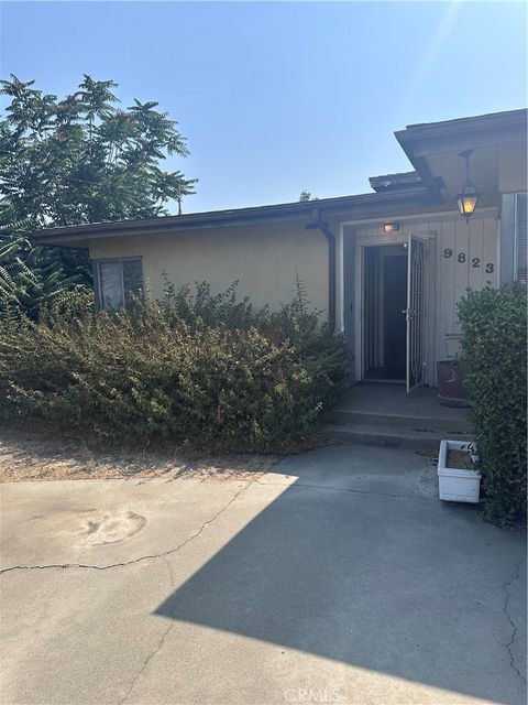 Photo of 9823 Lombardy Avenue, Bloomington, CA 92316 (MLS # IV25200531) Photo of 9823 Lombardy Avenue, Bloomington, CA 92316 (MLS # IV25200531)