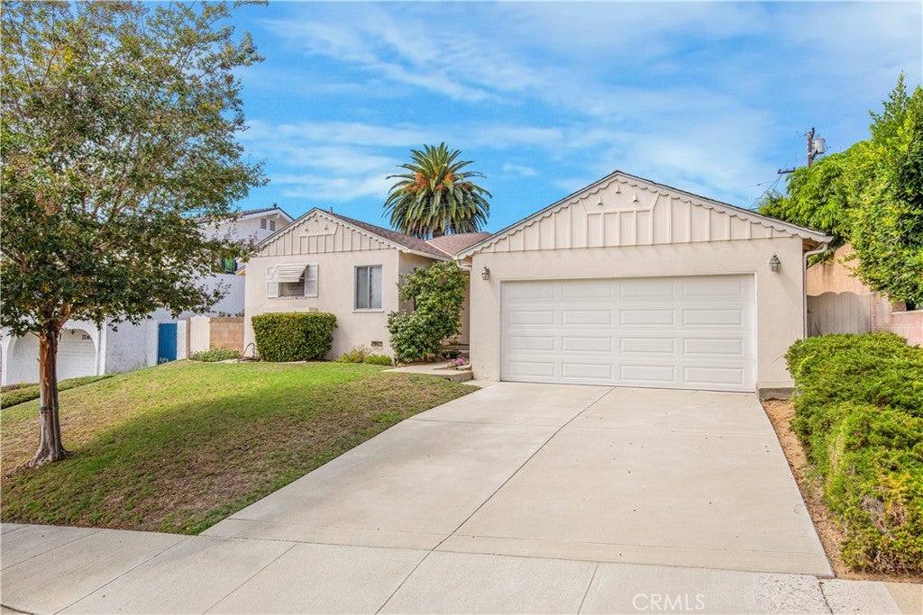 Properties 3 22403 Redbeam Avenue