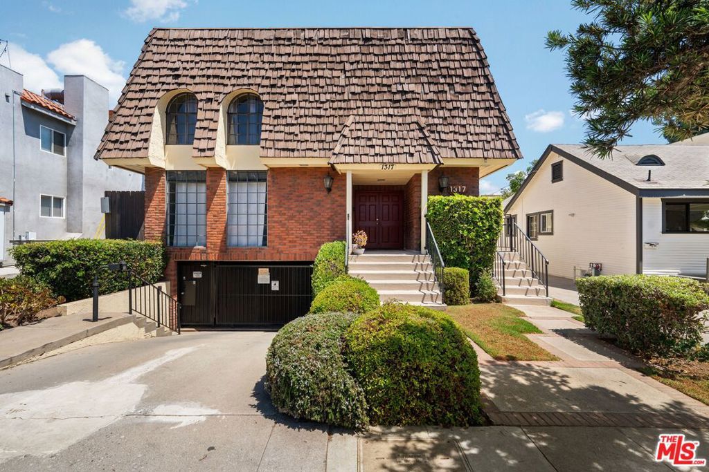 Photo of 1317 26th Street #4, Santa Monica, CA 90404 (MLS # 25583799)