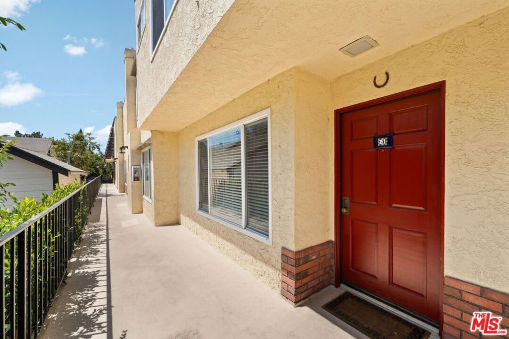 Photo of 1317 26th Street #4, Santa Monica, CA 90404 (MLS # 25583799)