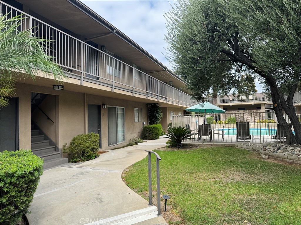 401 E Live Oak Street