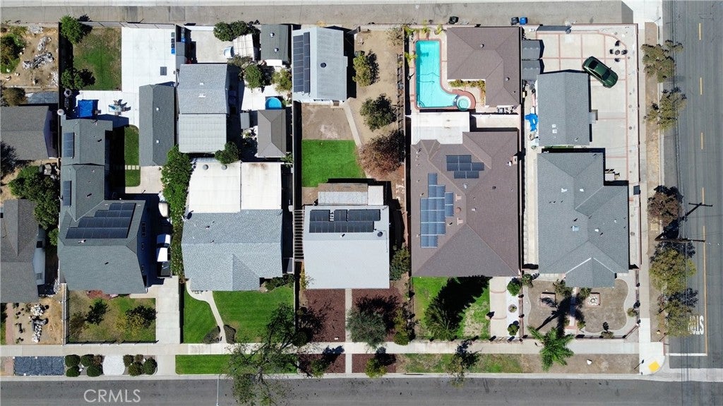 939 N Orange