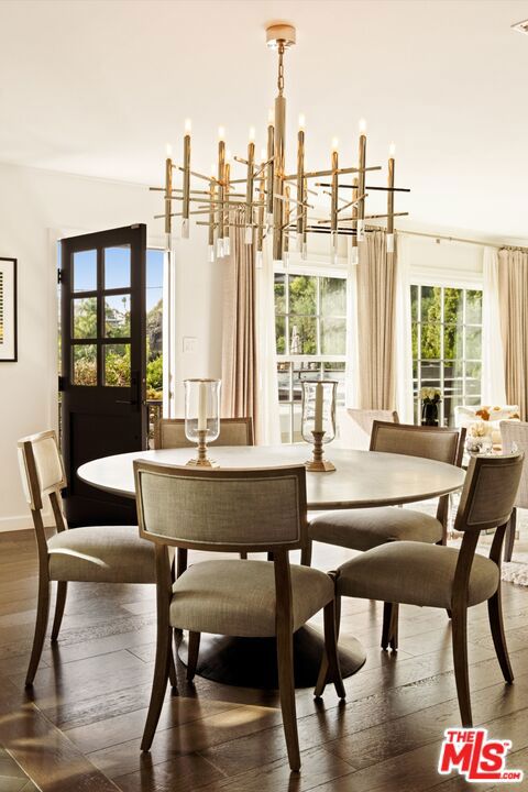 8289 Hollywood Boulevard