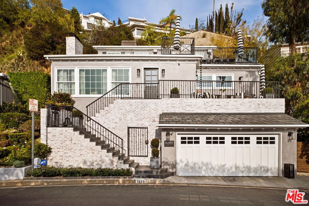 Photo of 8289 Hollywood Boulevard, Los Angeles, CA 90069 (MLS # 26671191)