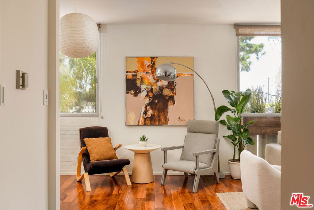 4455 Los Feliz Boulevard 207