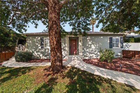 Photo of 74 N N Buena Vista St, Redlands, CA 92373 (MLS # IG26063431)