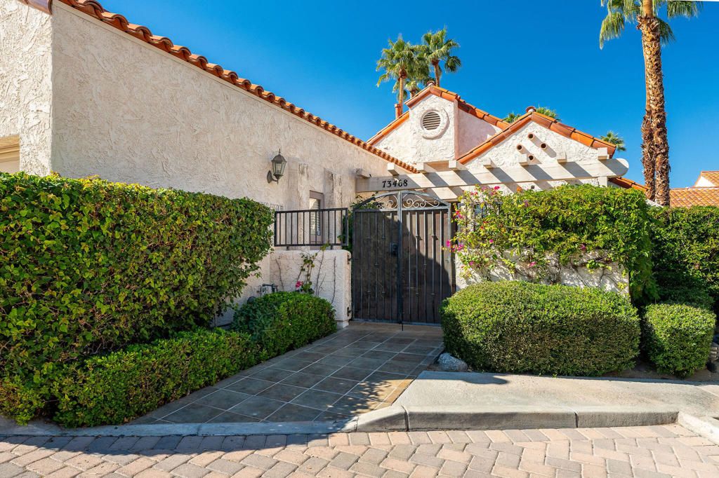 Photo of 73468 Shadow Mountain Drive, Palm Desert, CA 92260 (MLS # 219136970DA)