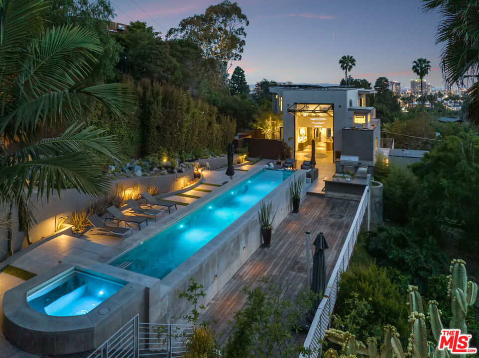 5751 Valley Oak Drive