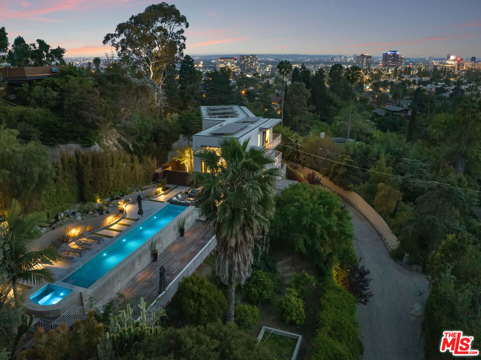 5751 Valley Oak Drive