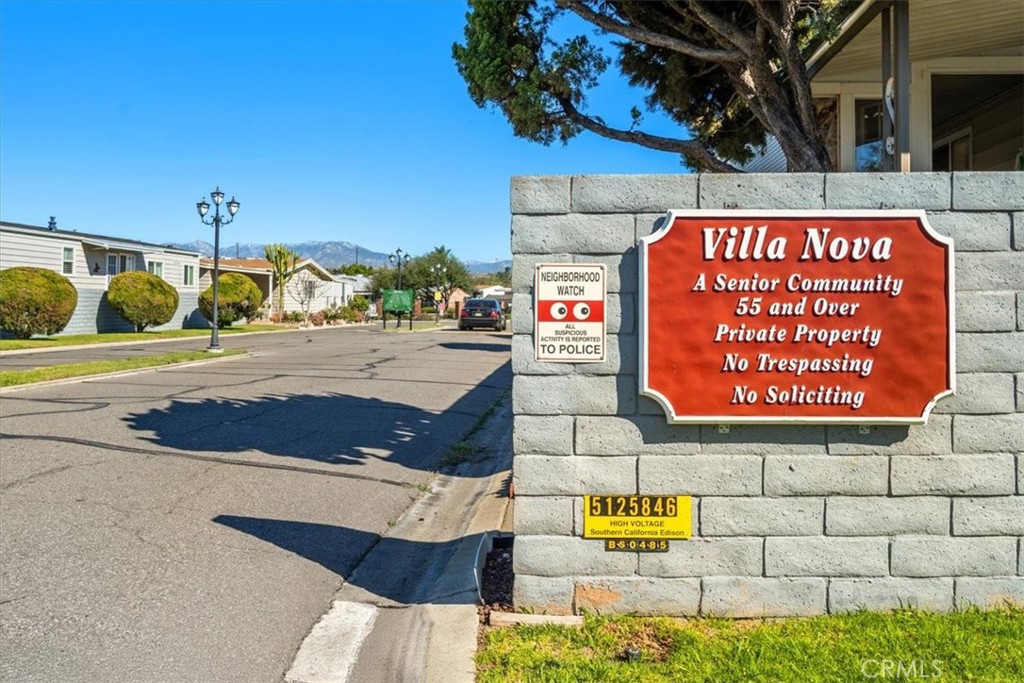 8509 Beverly Blvd 76