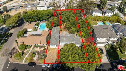 Photo of 4511 Agnes Avenue, Studio City, CA 91607 (MLS # 26846793)