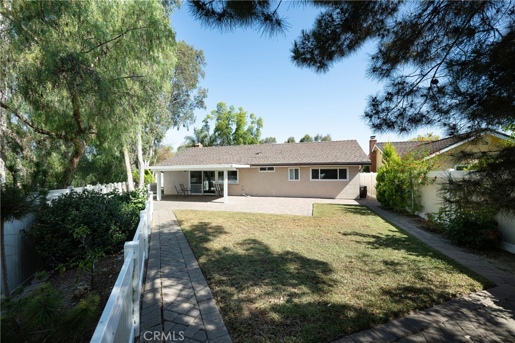 25222 Calle Sombre