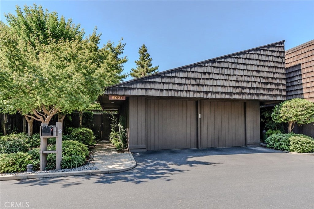 5031 N Van Ness