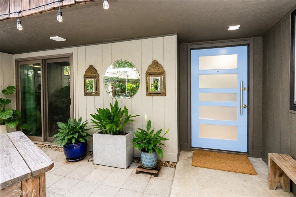 5031 N Van Ness