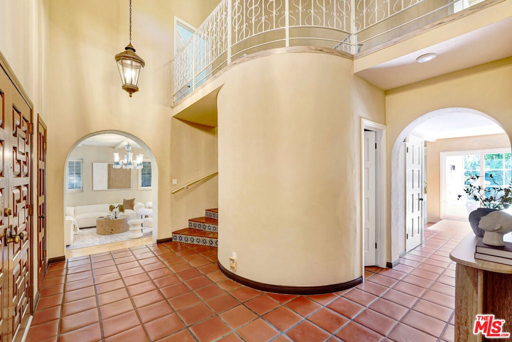 324 Marguerita Avenue