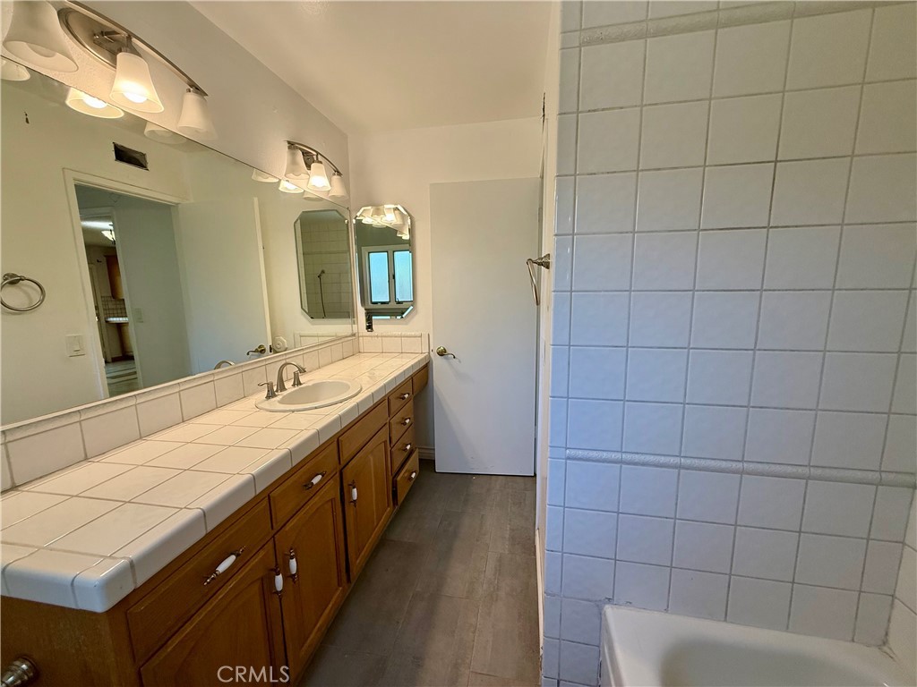 Oak Park (867) - Residential