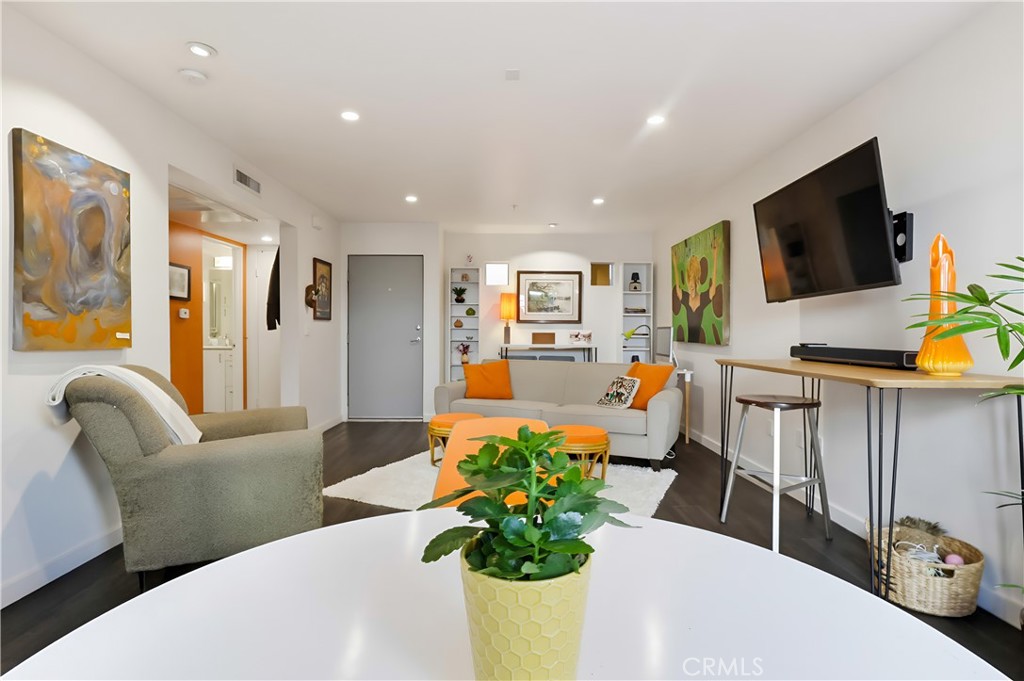 Downtown (DT) - Residential