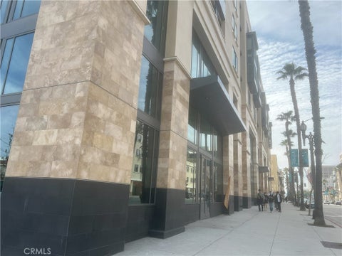 Photo of 39 S Los Robles #3002, Pasadena, CA 91101 (MLS # OC26220894)
