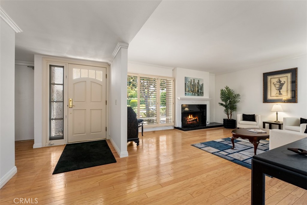 5231 Hiram Lane