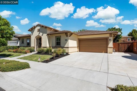 Photo of 447 Avondale Ct, Brentwood, CA 94513 (MLS # 41143516)
