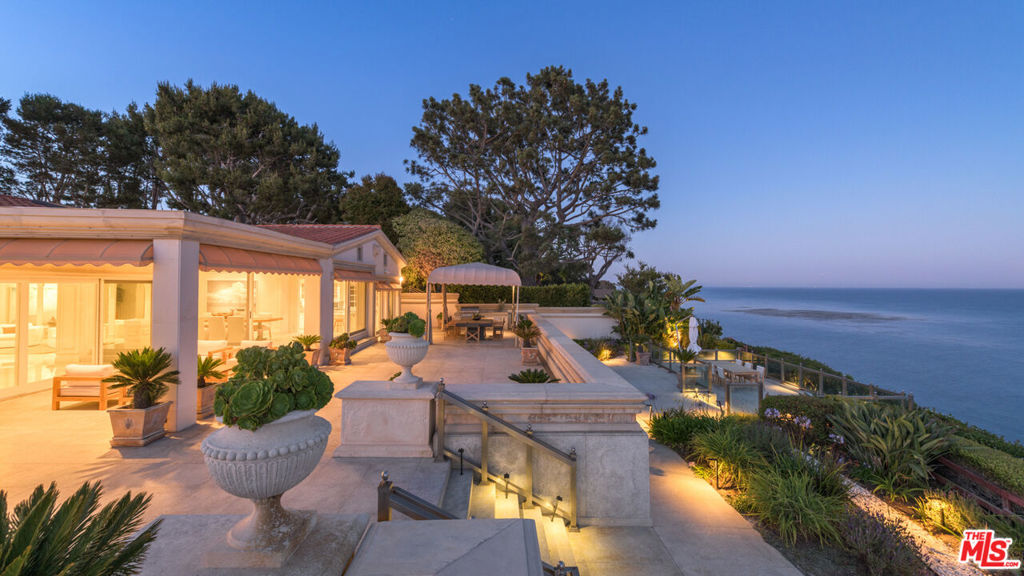 29000 Cliffside Drive