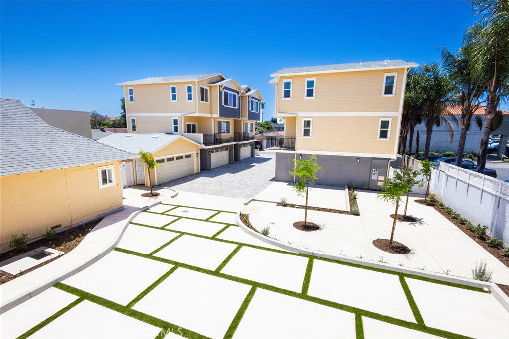 1042 San Juan Street