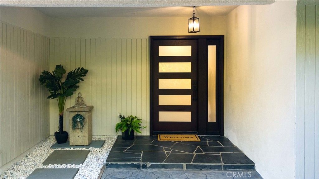 Photo of 10534 Colebrook, Shadow Hills, CA 91040 (MLS # GD25270089)