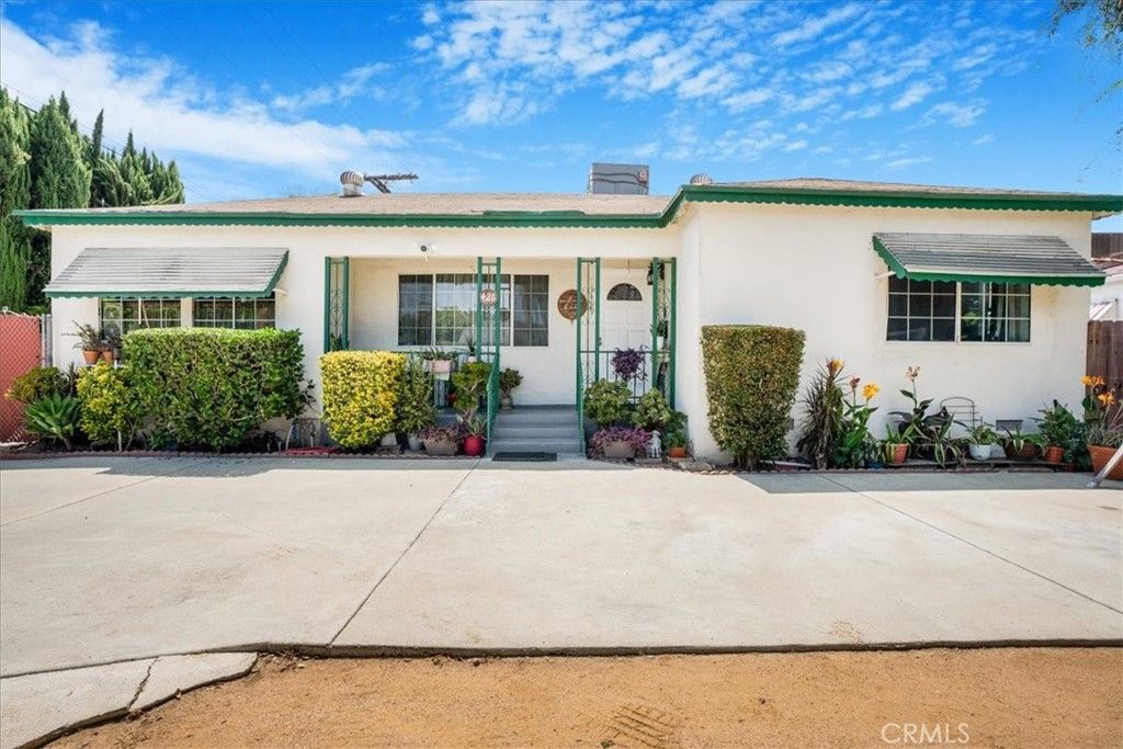 Photo of 426 Sonora Avenue, Glendale, CA 91201 (MLS # GD26044356)