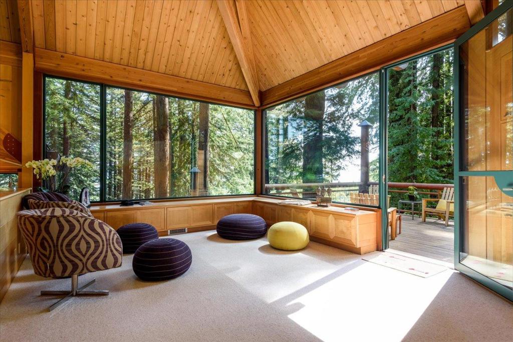9 Summit Road