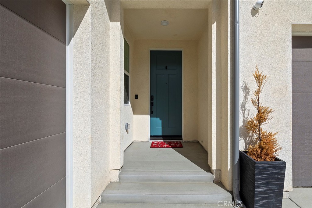 1577 Calle Mayfair